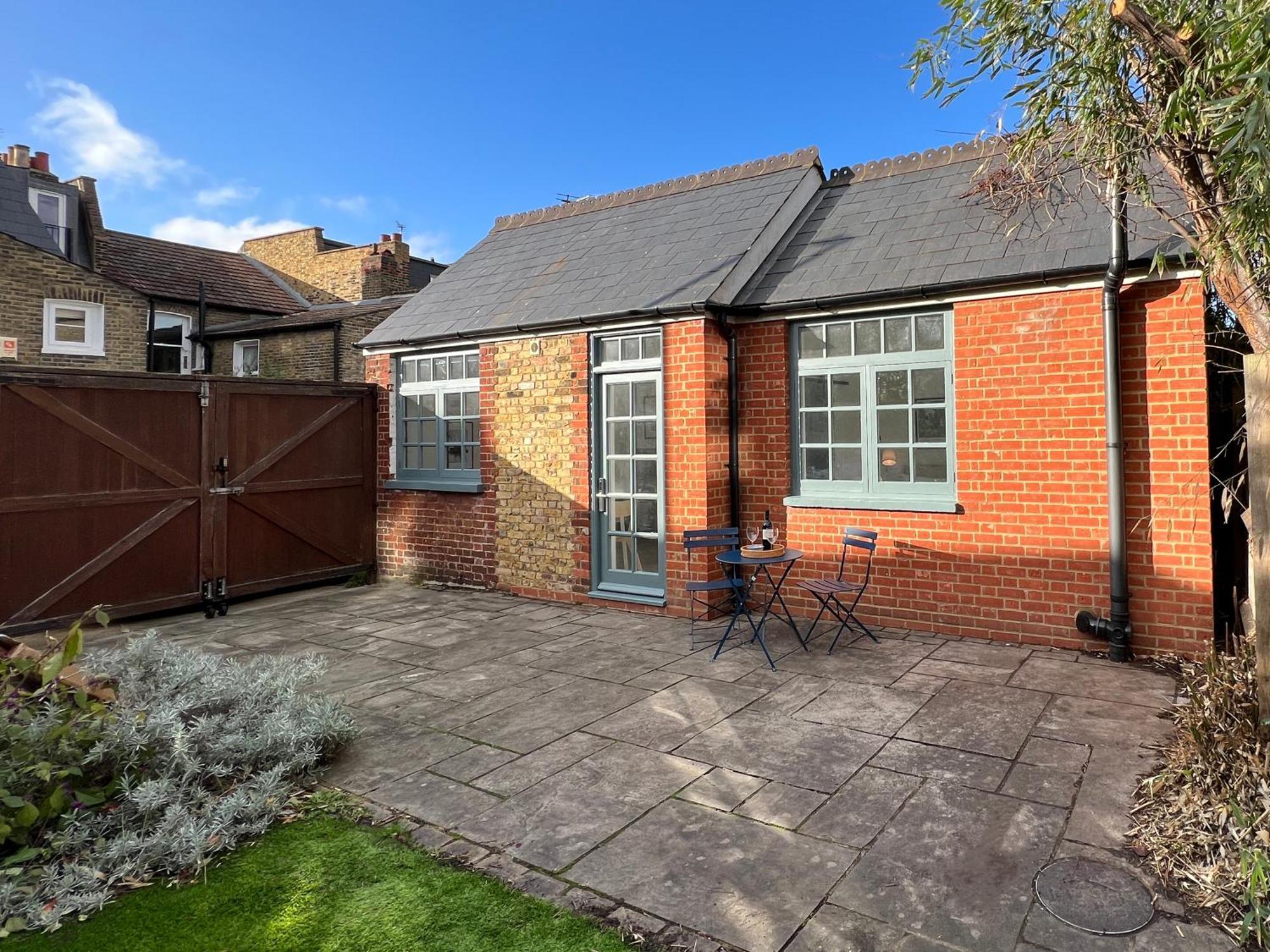 Forge Cottage - Pretty 1 Bedroom Cottage With Free Off Street Parking Лондон Экстерьер фото